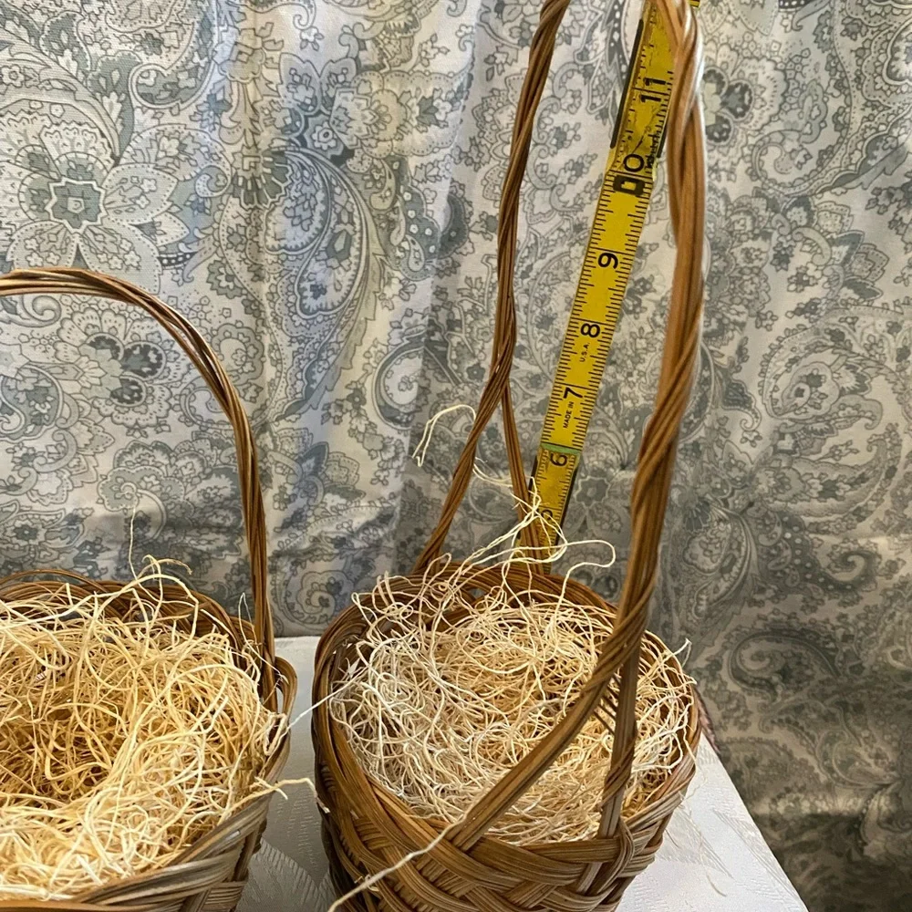 Pair‎ of Twee Little Easter Baskets with Excelsior